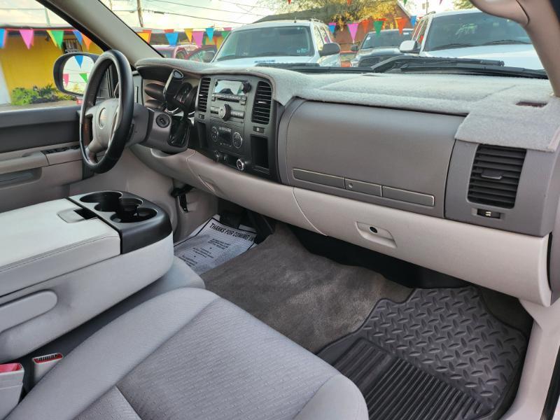 GMC Sierra photo 9