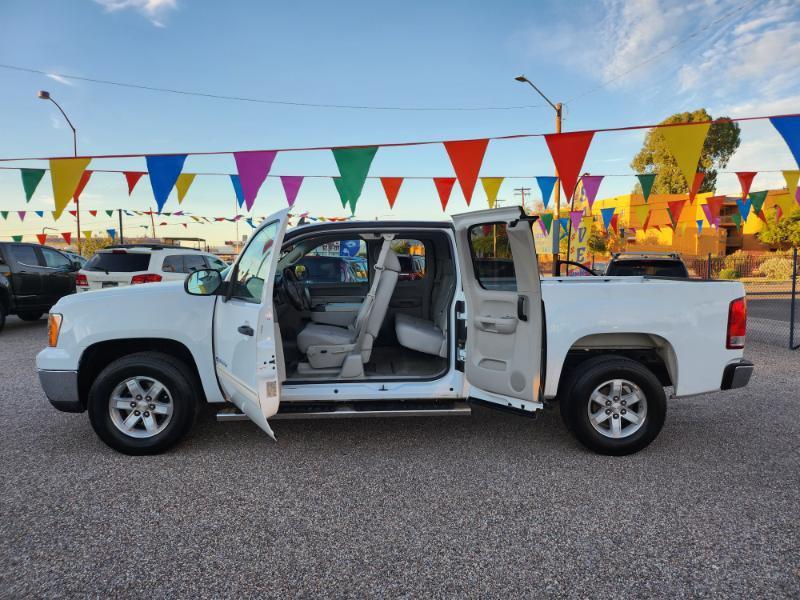 GMC Sierra photo 13