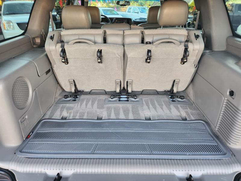 GMC Yukon photo 12