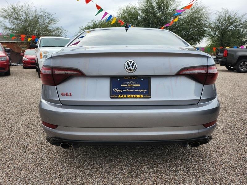 Volkswagen Jetta GLI photo 4