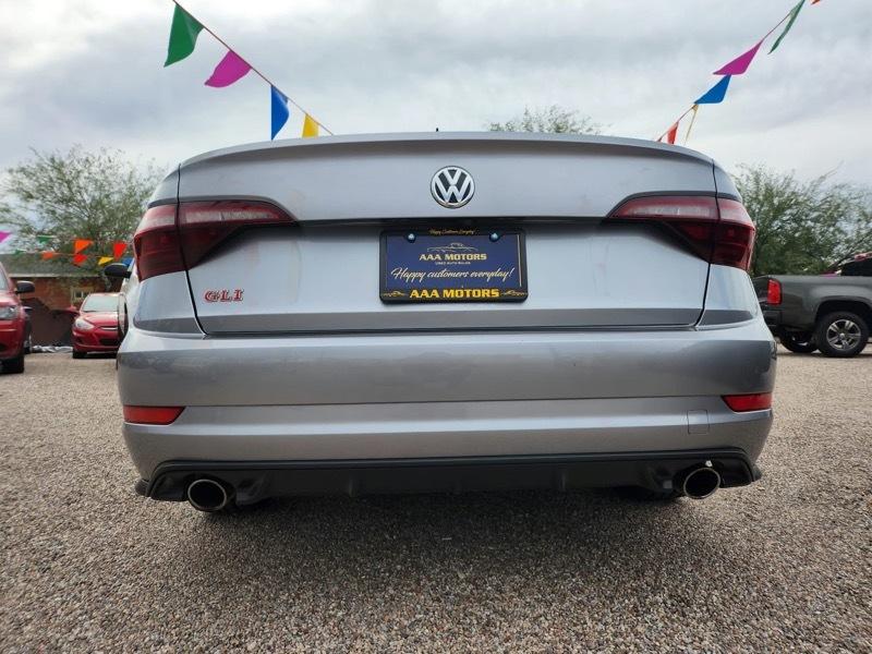Volkswagen Jetta GLI photo 5