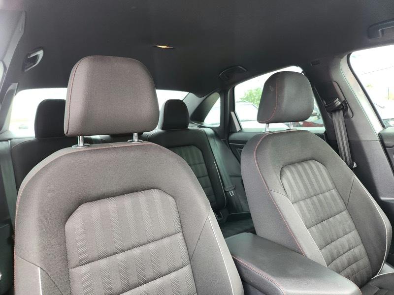 Volkswagen Jetta GLI photo 12