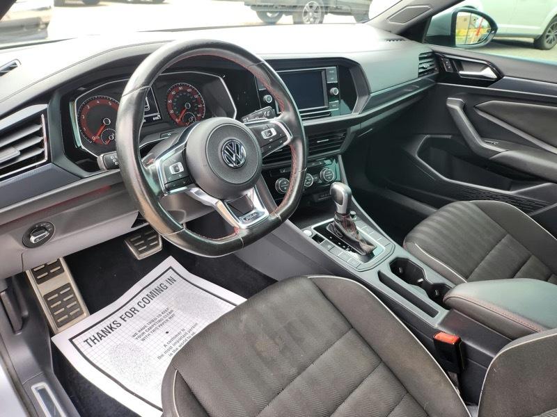 Volkswagen Jetta GLI photo 14