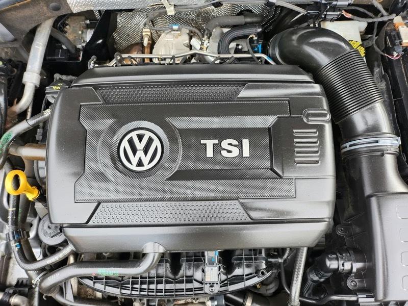 Volkswagen Jetta GLI photo 18