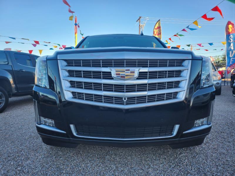 Cadillac Escalade ESV photo 8