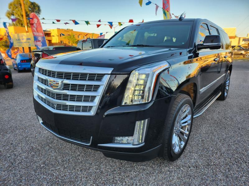 Cadillac Escalade ESV photo 9