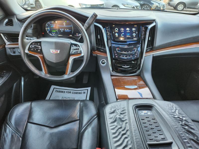 Cadillac Escalade ESV photo 20