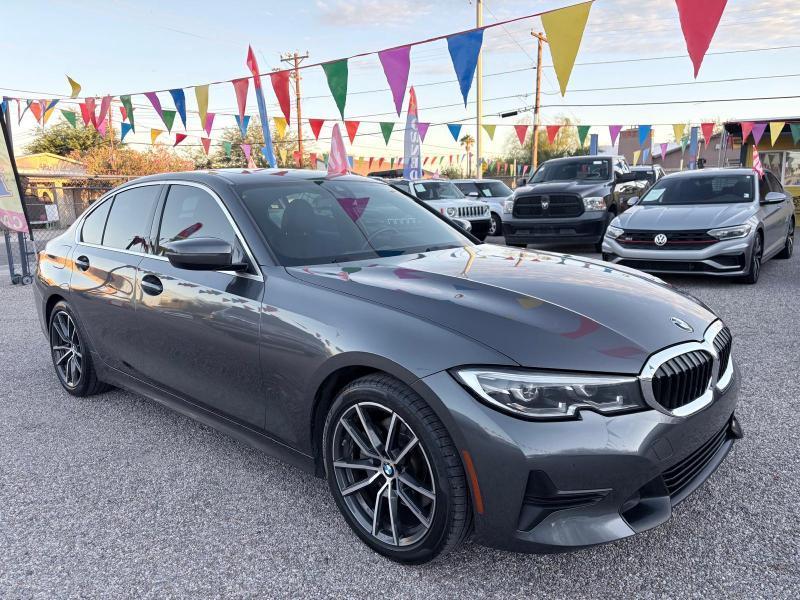 BMW 330i photo 7