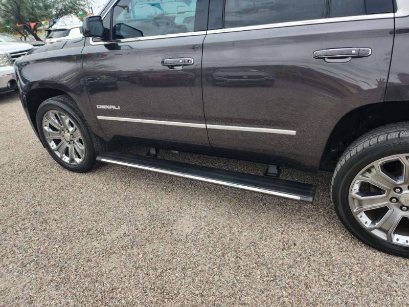 GMC Yukon photo 14