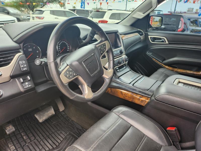 GMC Yukon photo 15