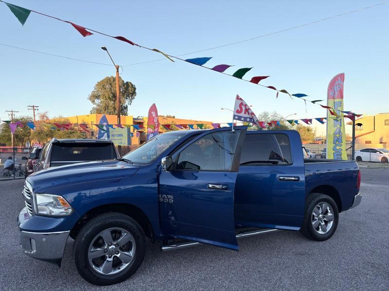 RAM 1500 Big Horn Crew Cab 2WD SWB 2016