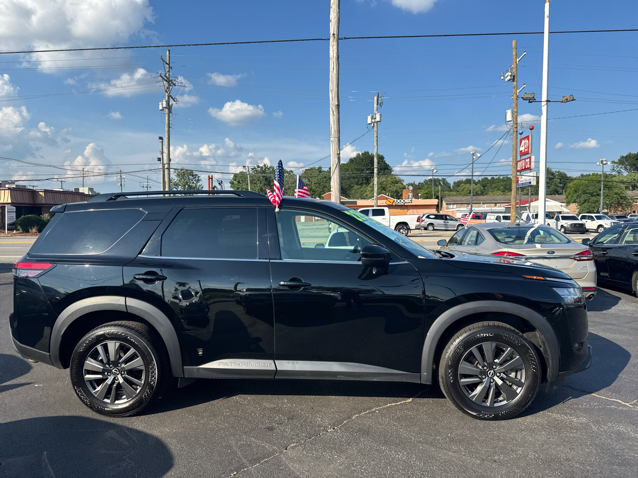 Nissan Pathfinder SV 4WD 2022 Nissan Pathfinder SV 4WD 2022