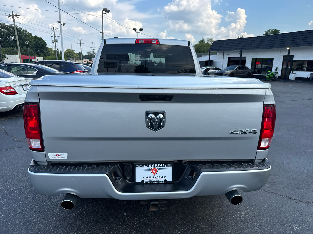 RAM 1500 4WD Quad Cab 140.5" Express 2017 RAM 1500 4WD Quad Cab 140.5" Express 2017