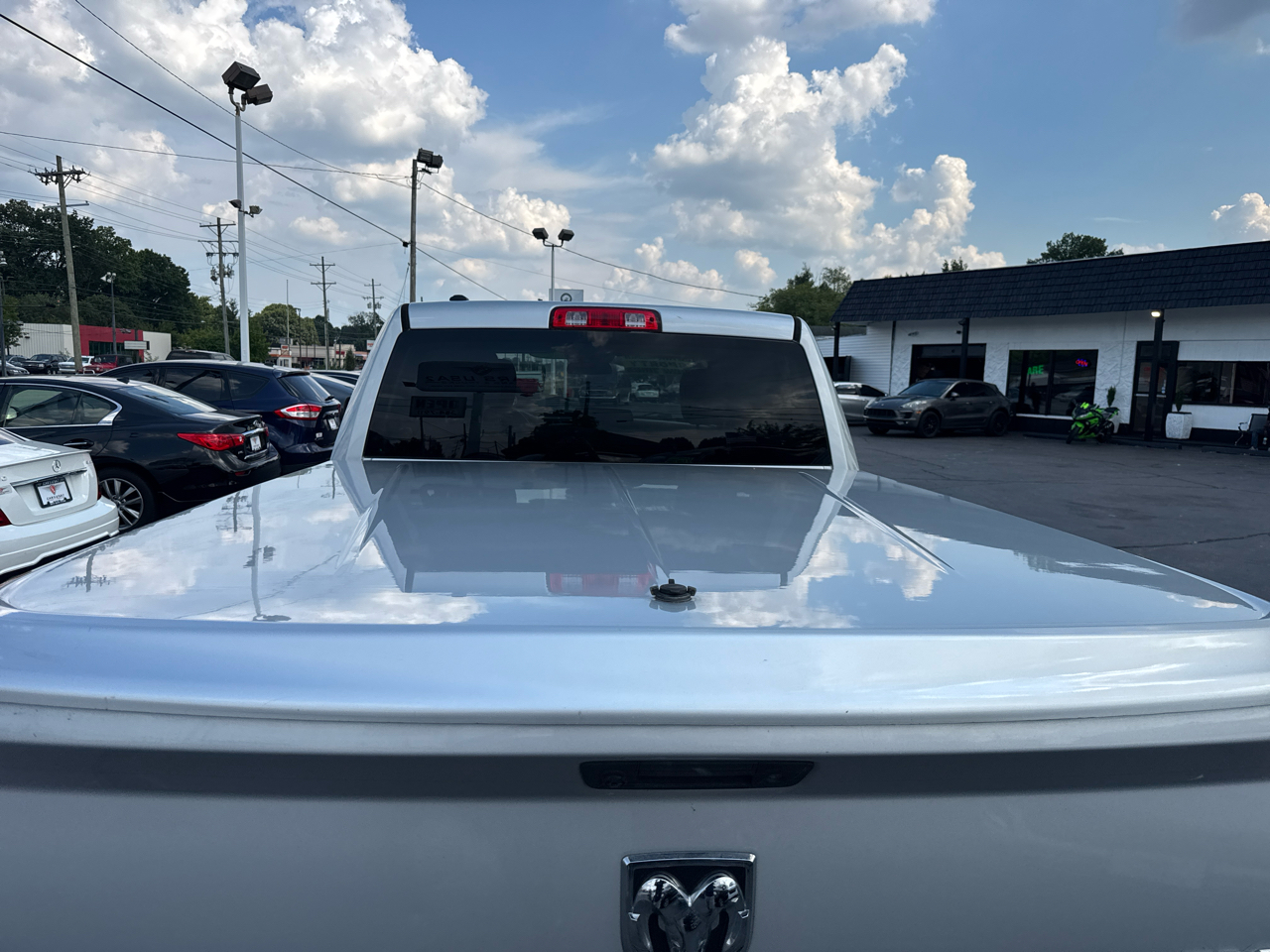 RAM 1500 4WD Quad Cab 140.5" Express 2017 RAM 1500 4WD Quad Cab 140.5" Express 2017