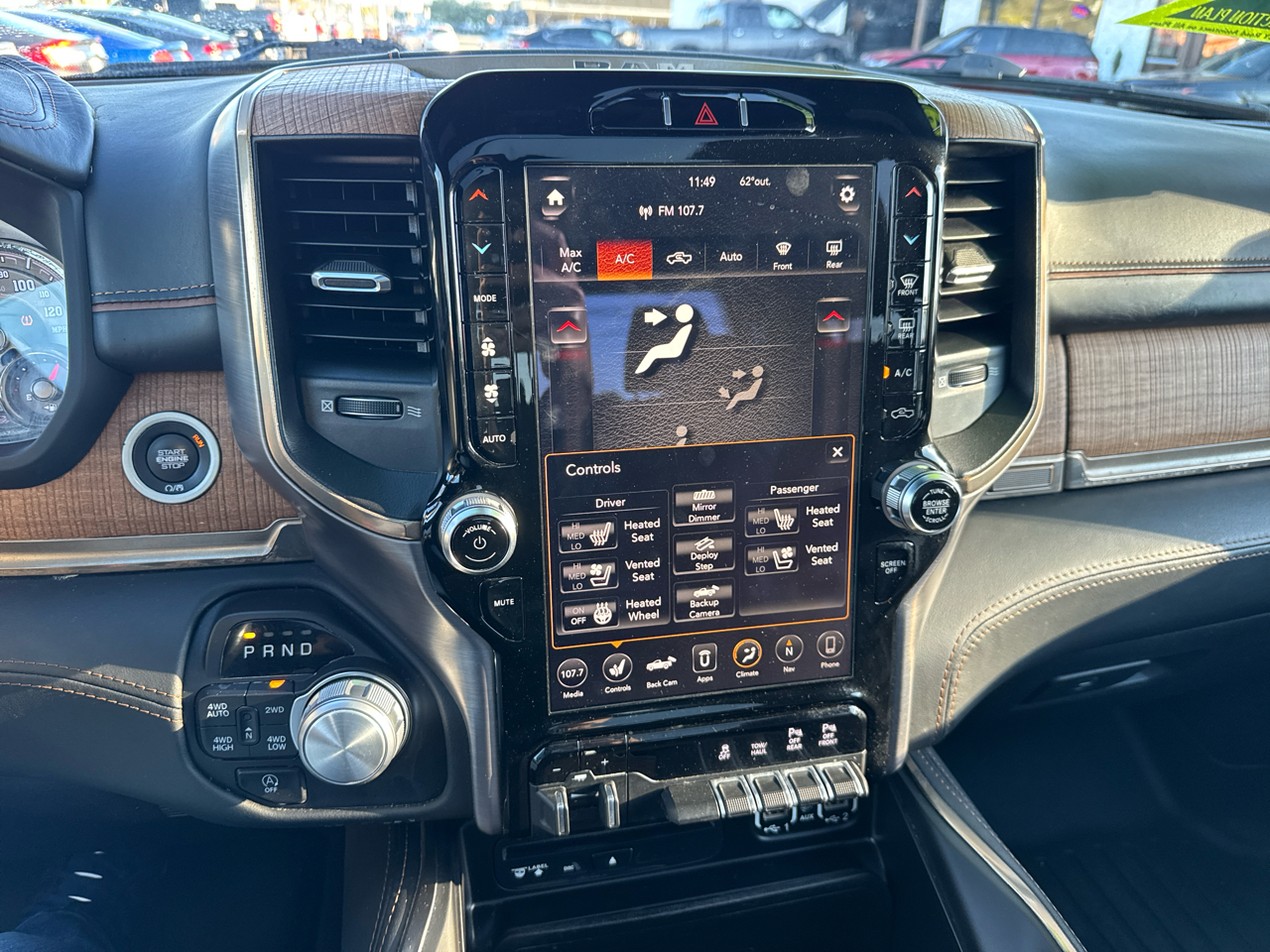 RAM 1500 4WD Crew Cab 140.5" Longhorn 2019 RAM 1500 4WD Crew Cab 140.5" Longhorn 2019