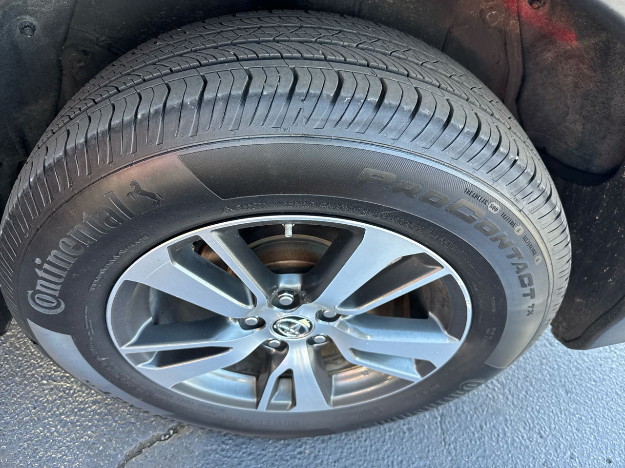 Toyota RAV4 XLE AWD 2017 Toyota RAV4 XLE AWD 2017