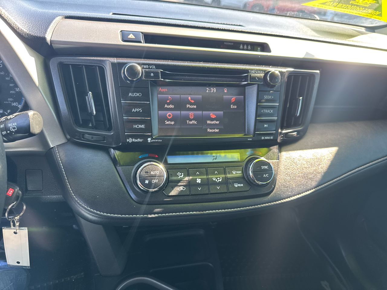 Toyota RAV4 XLE AWD 2017 Toyota RAV4 XLE AWD 2017