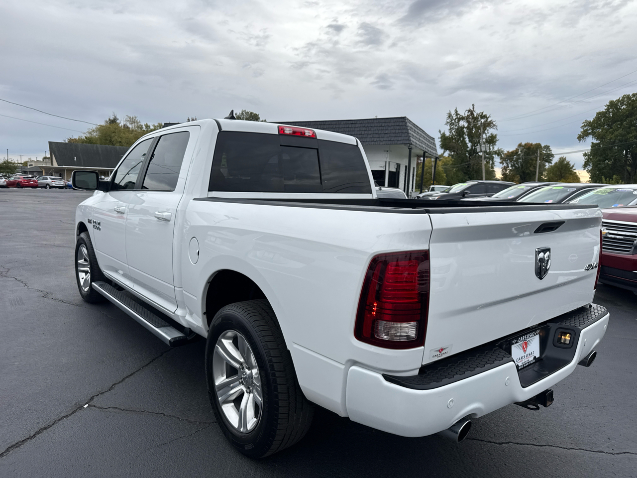 RAM 1500 4WD Crew Cab 140.5" Sport 2017 RAM 1500 4WD Crew Cab 140.5" Sport 2017