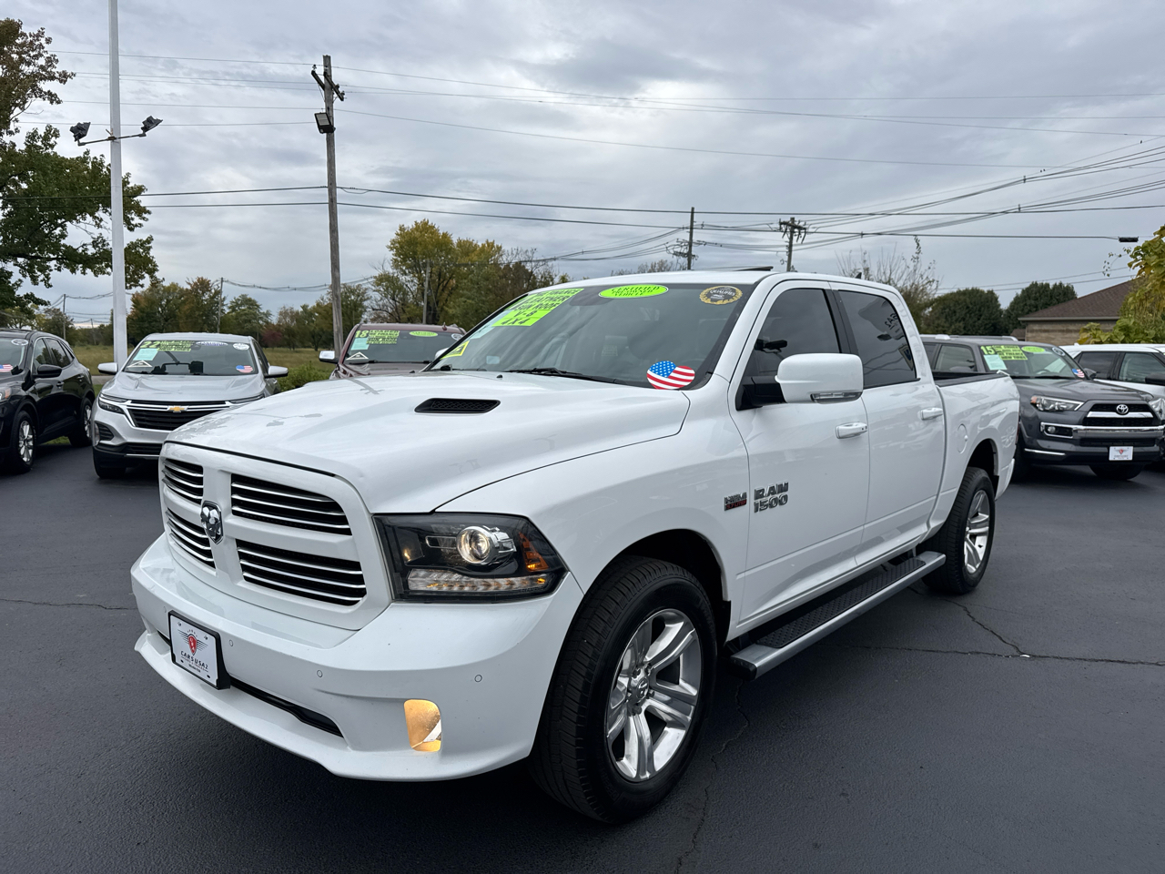 RAM 1500 4WD Crew Cab 140.5" Sport 2017 RAM 1500 4WD Crew Cab 140.5" Sport 2017