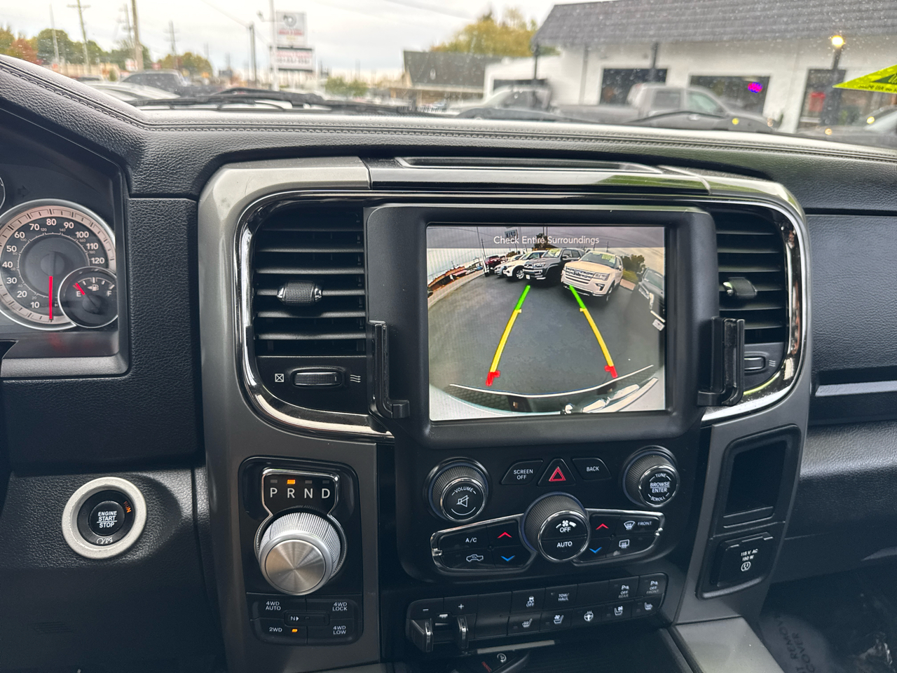 RAM 1500 4WD Crew Cab 140.5" Sport 2017 RAM 1500 4WD Crew Cab 140.5" Sport 2017