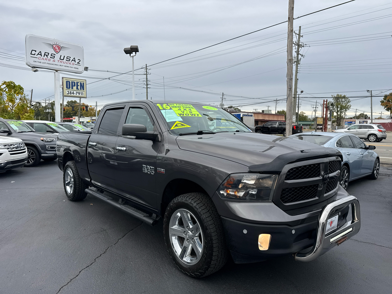 RAM 1500 4WD Crew Cab 140.5" SLT 2016 RAM 1500 4WD Crew Cab 140.5" SLT 2016