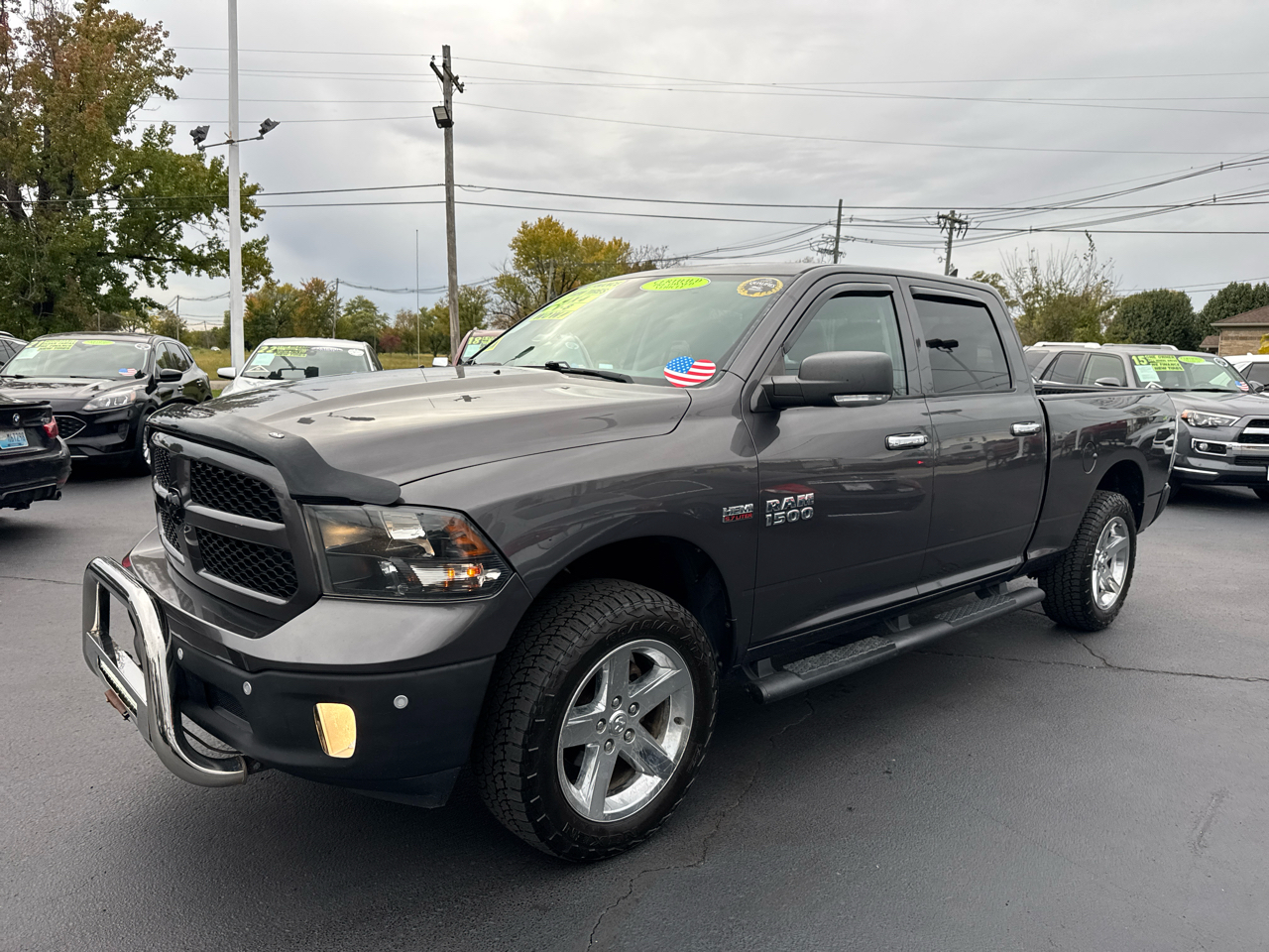 RAM 1500 4WD Crew Cab 140.5" SLT 2016 RAM 1500 4WD Crew Cab 140.5" SLT 2016