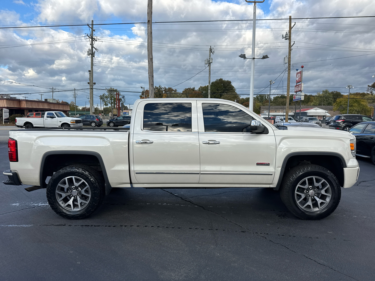 GMC Sierra 1500 4WD Crew Cab 143.5" SLE2 2015 GMC Sierra 1500 4WD Crew Cab 143.5" SLE2 2015