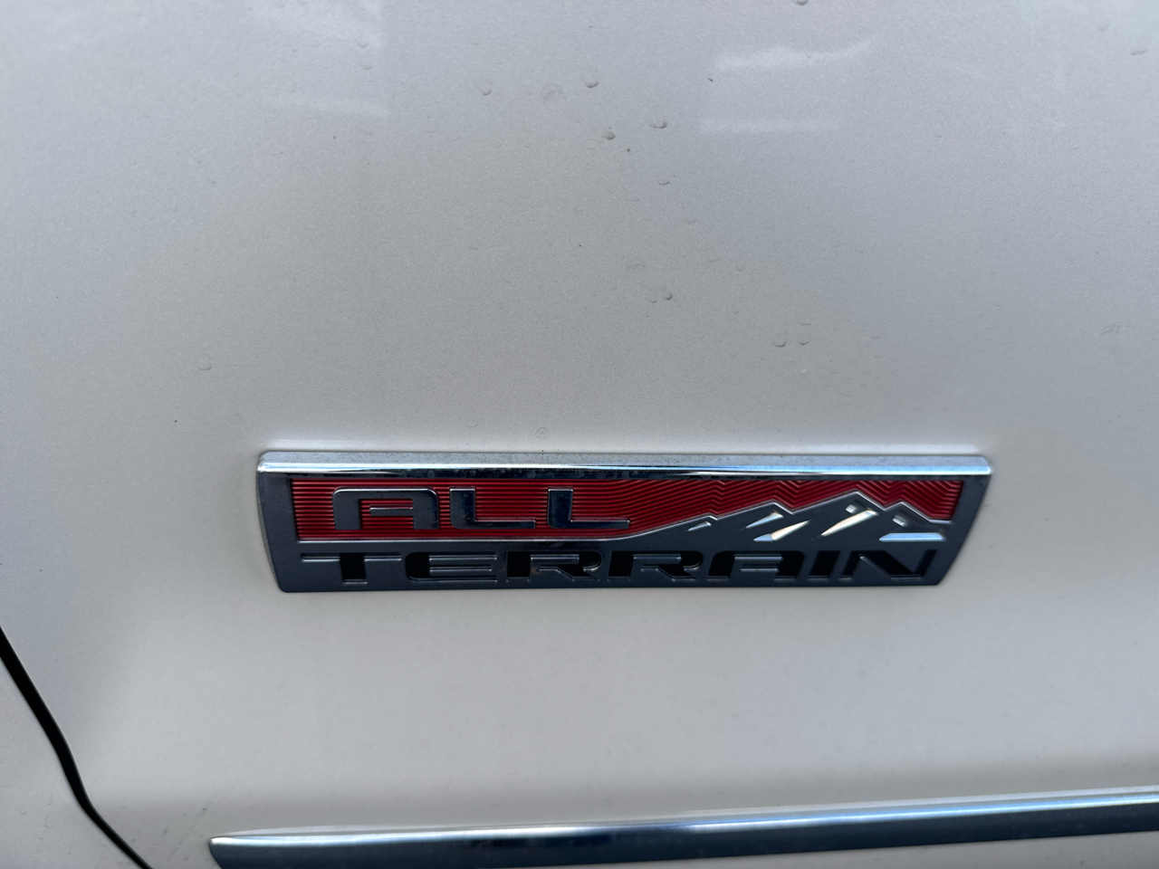 GMC Sierra 1500 4WD Crew Cab 143.5" SLE2 2015 GMC Sierra 1500 4WD Crew Cab 143.5" SLE2 2015