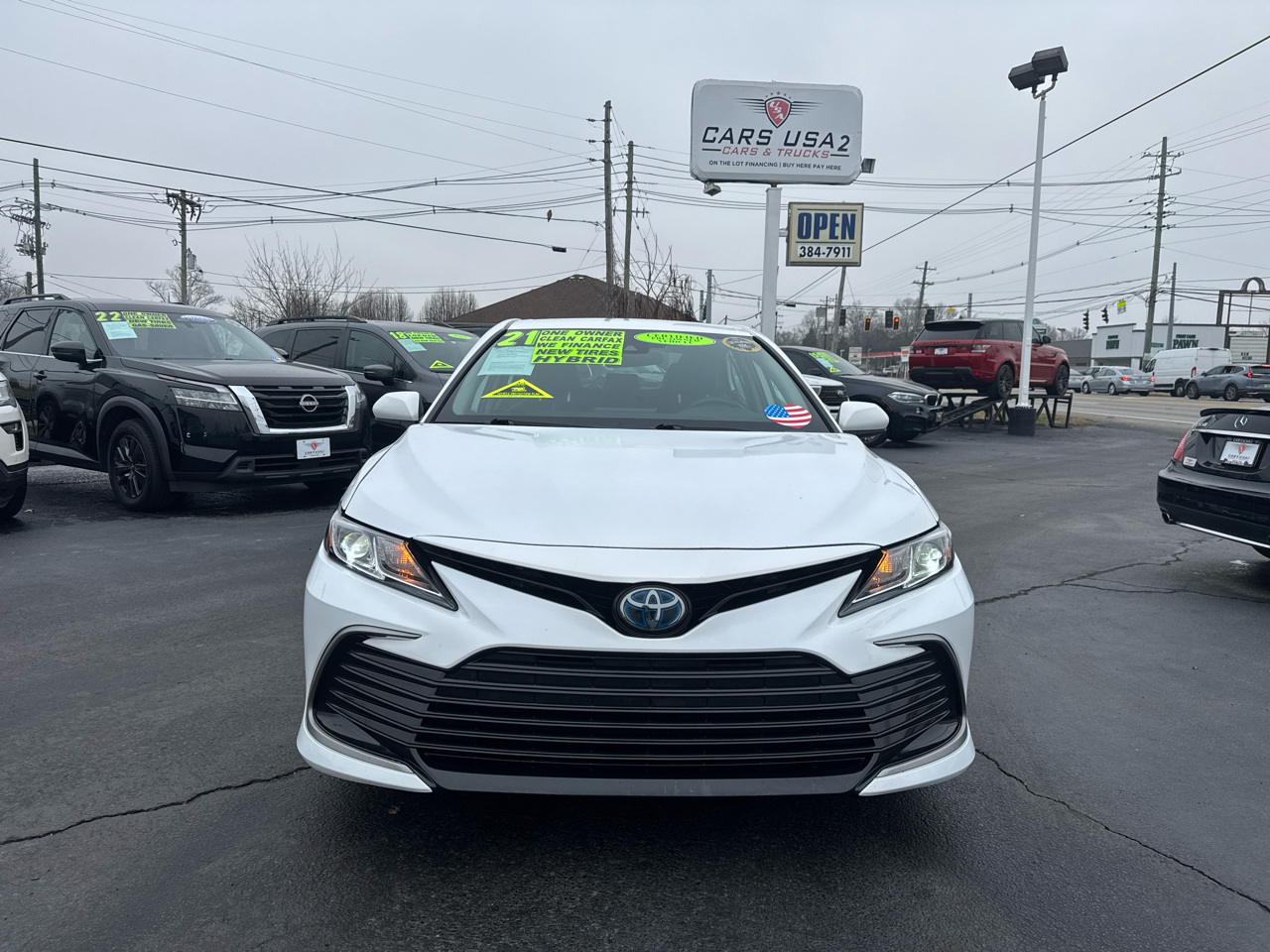 Toyota Camry Hybrid LE 2021