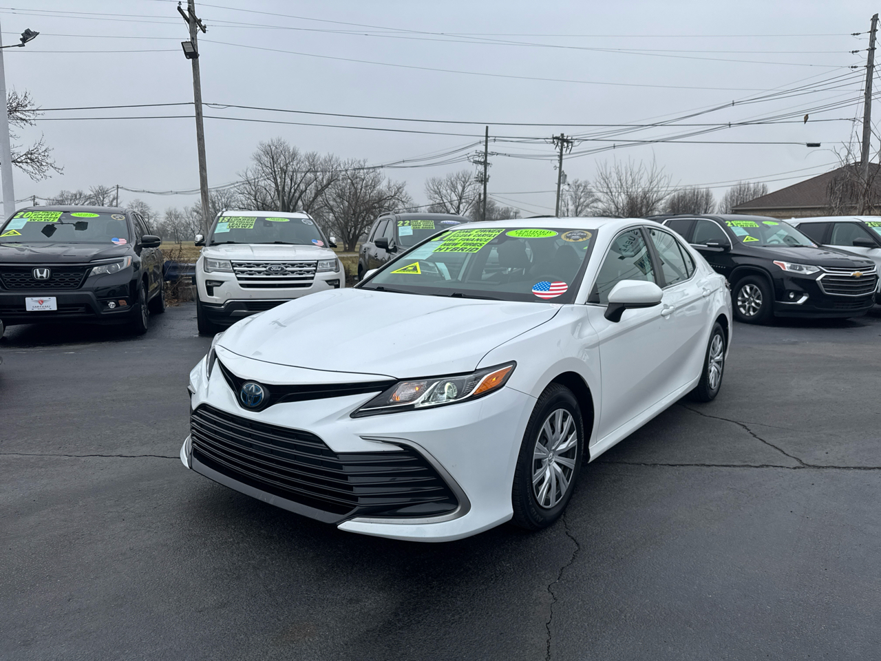 Toyota Camry Hybrid LE 2021