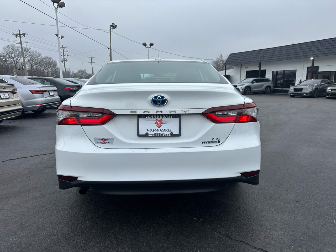 Toyota Camry Hybrid LE 2021