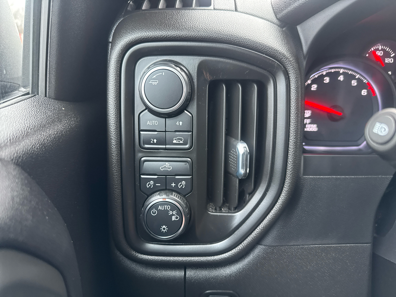 Chevrolet Silverado 1500 Custom 2022