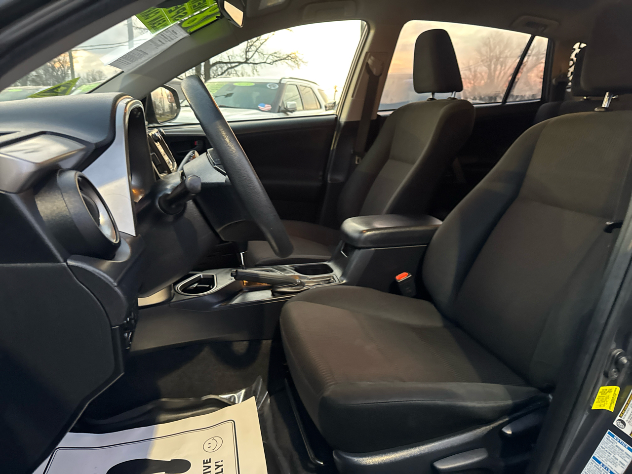 Toyota RAV4 LE AWD 2018