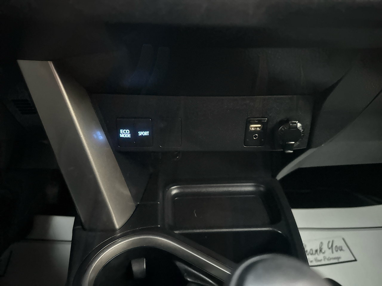 Toyota RAV4 LE AWD 2018