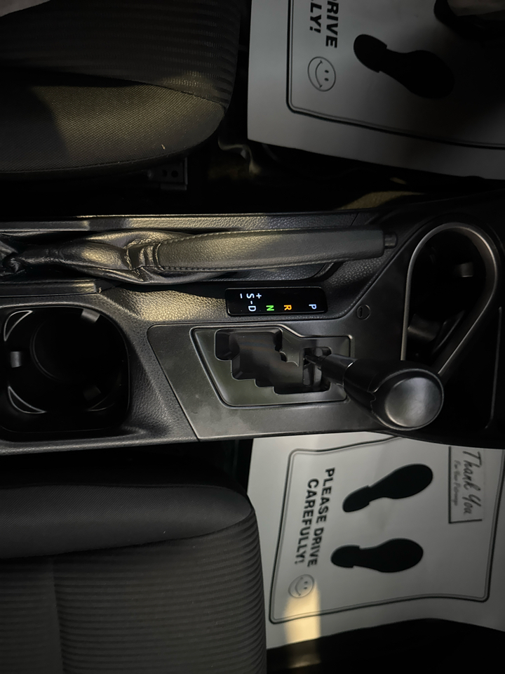 Toyota RAV4 LE AWD 2018