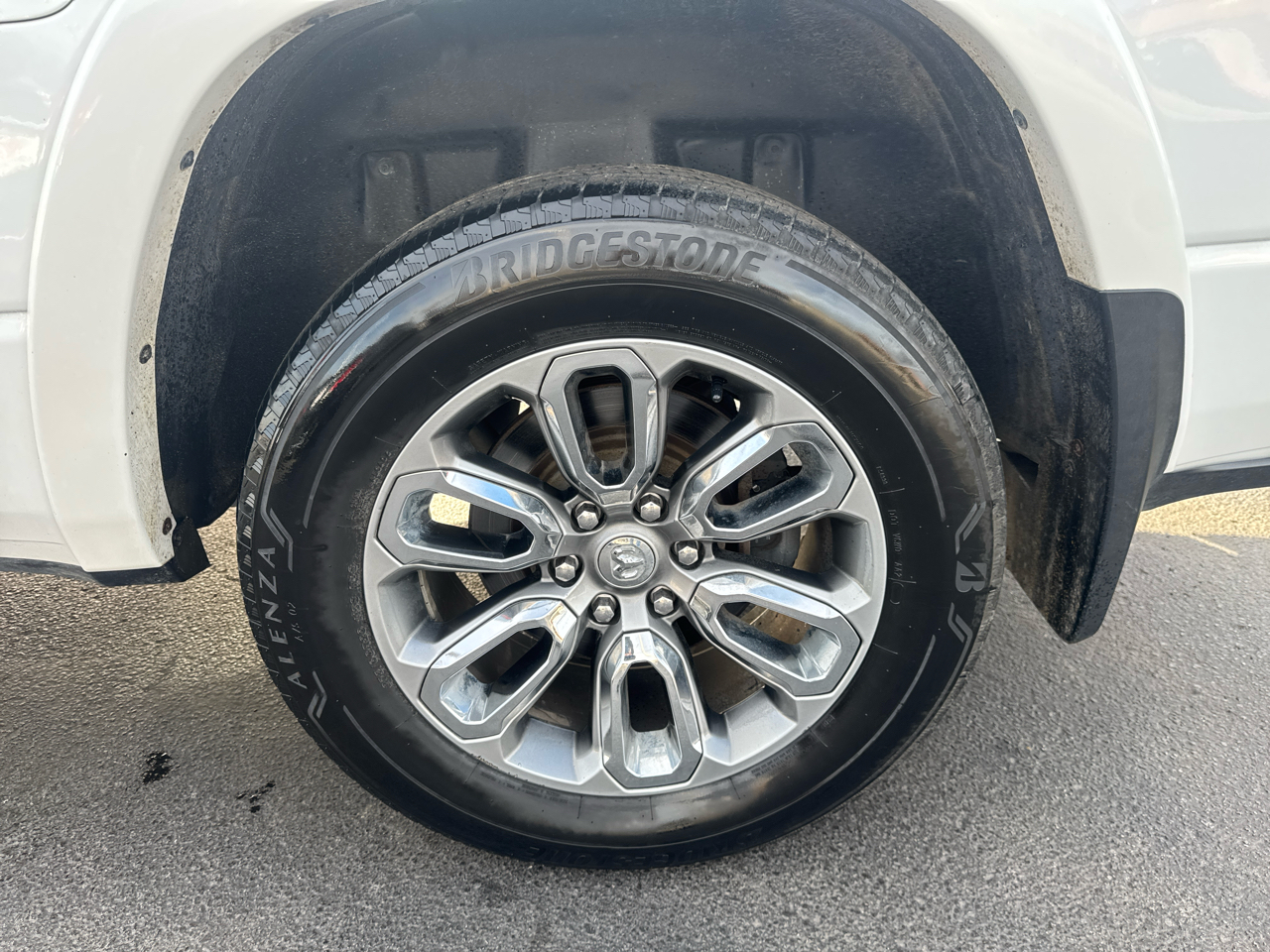 RAM 1500 Laramie Crew Cab SWB 4WD 2019