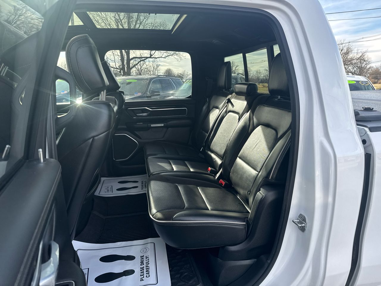 RAM 1500 Laramie Crew Cab SWB 4WD 2019