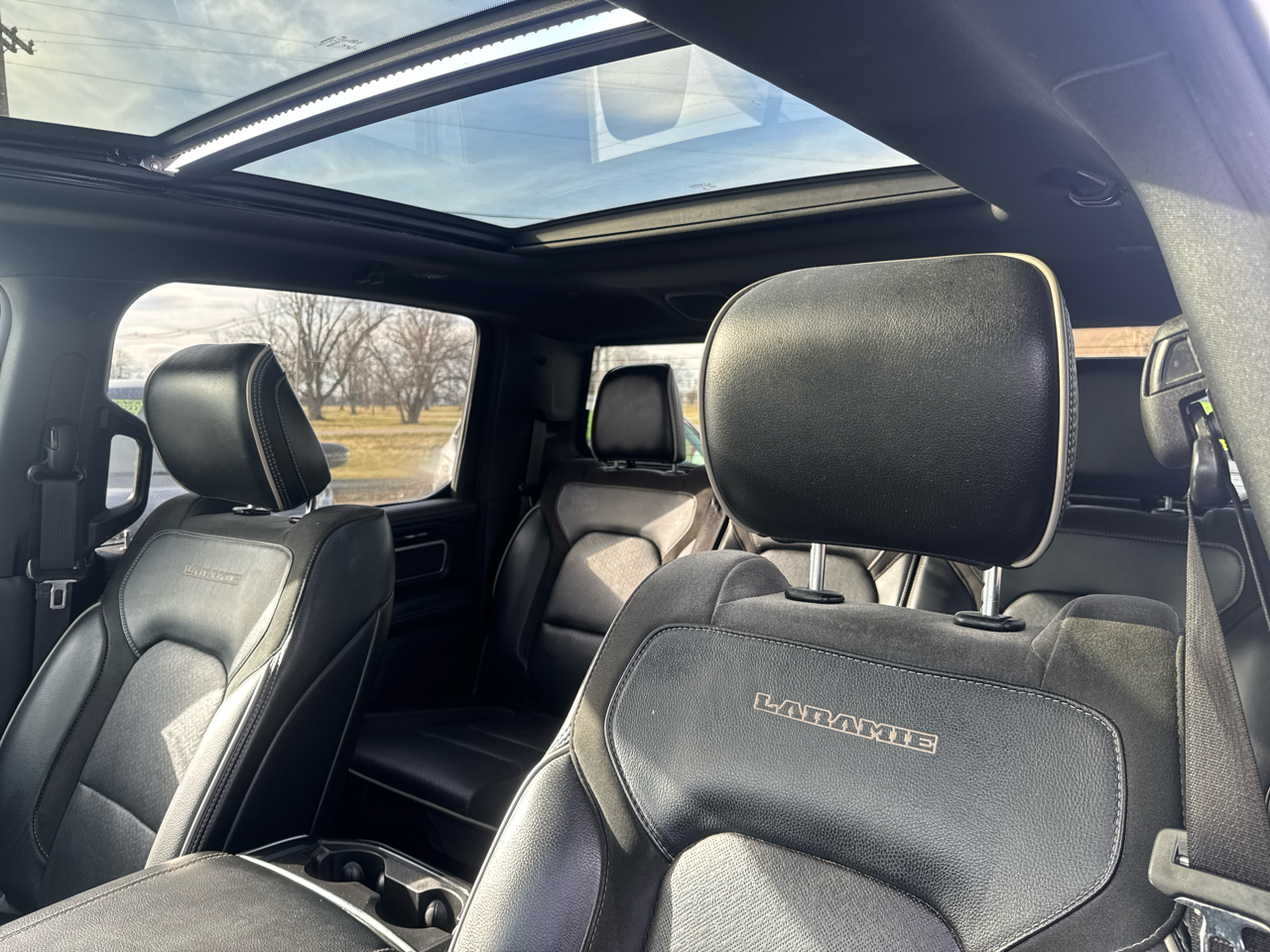 RAM 1500 Laramie Crew Cab SWB 4WD 2019