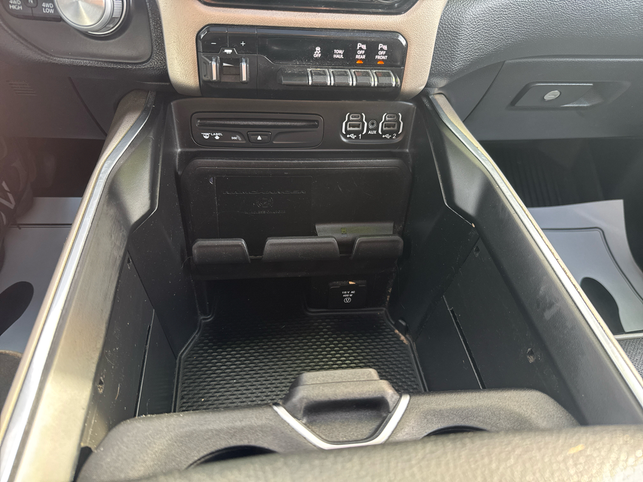 RAM 1500 Laramie Crew Cab SWB 4WD 2019