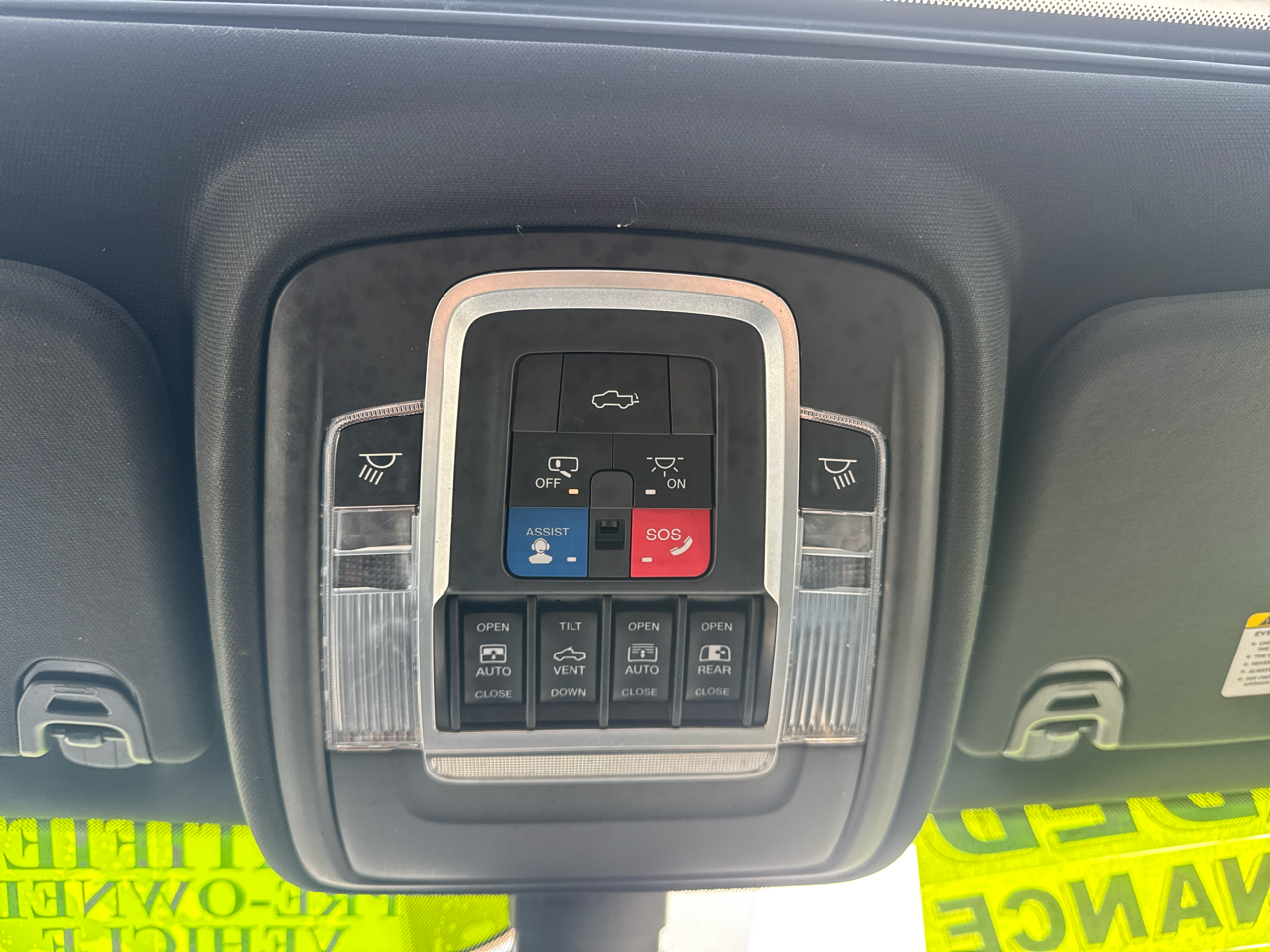 RAM 1500 Laramie Crew Cab SWB 4WD 2019