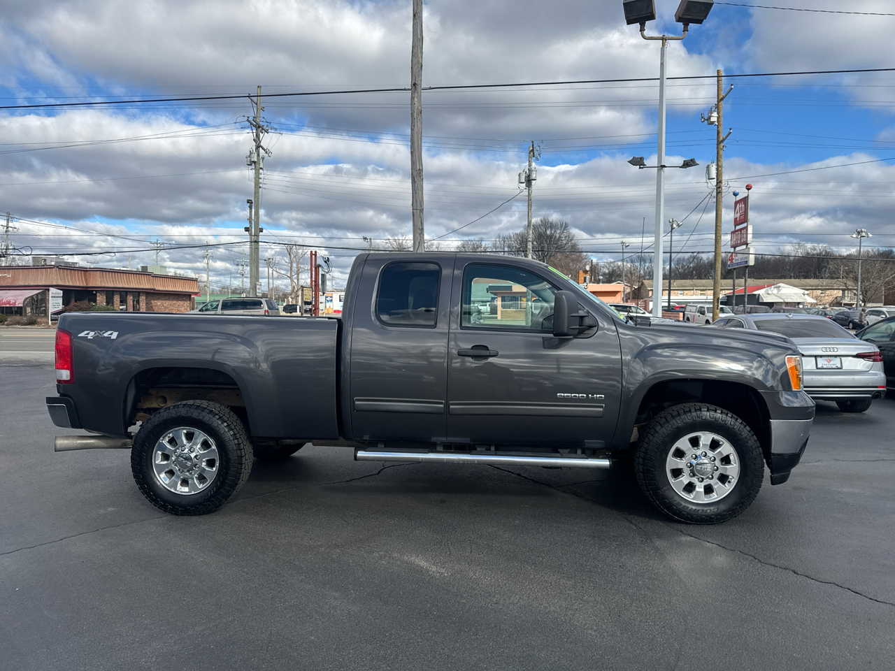 GMC Sierra 2500HD 4WD Ext Cab 143.5" SLE 2011