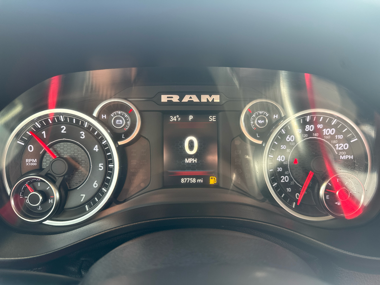 RAM 1500 Big Horn Crew Cab SWB 4WD 2020