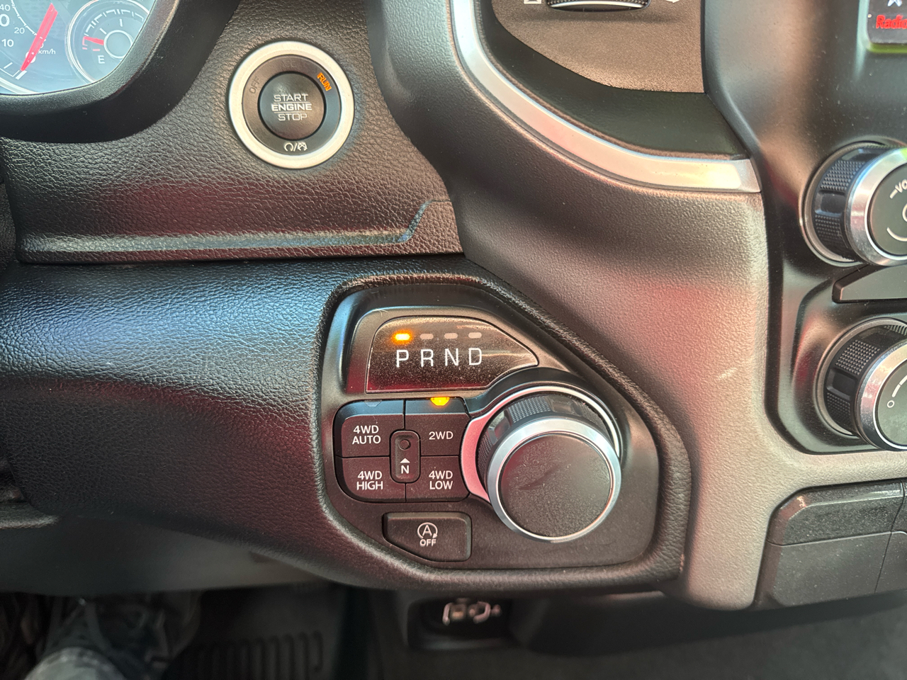 RAM 1500 Big Horn Crew Cab SWB 4WD 2020