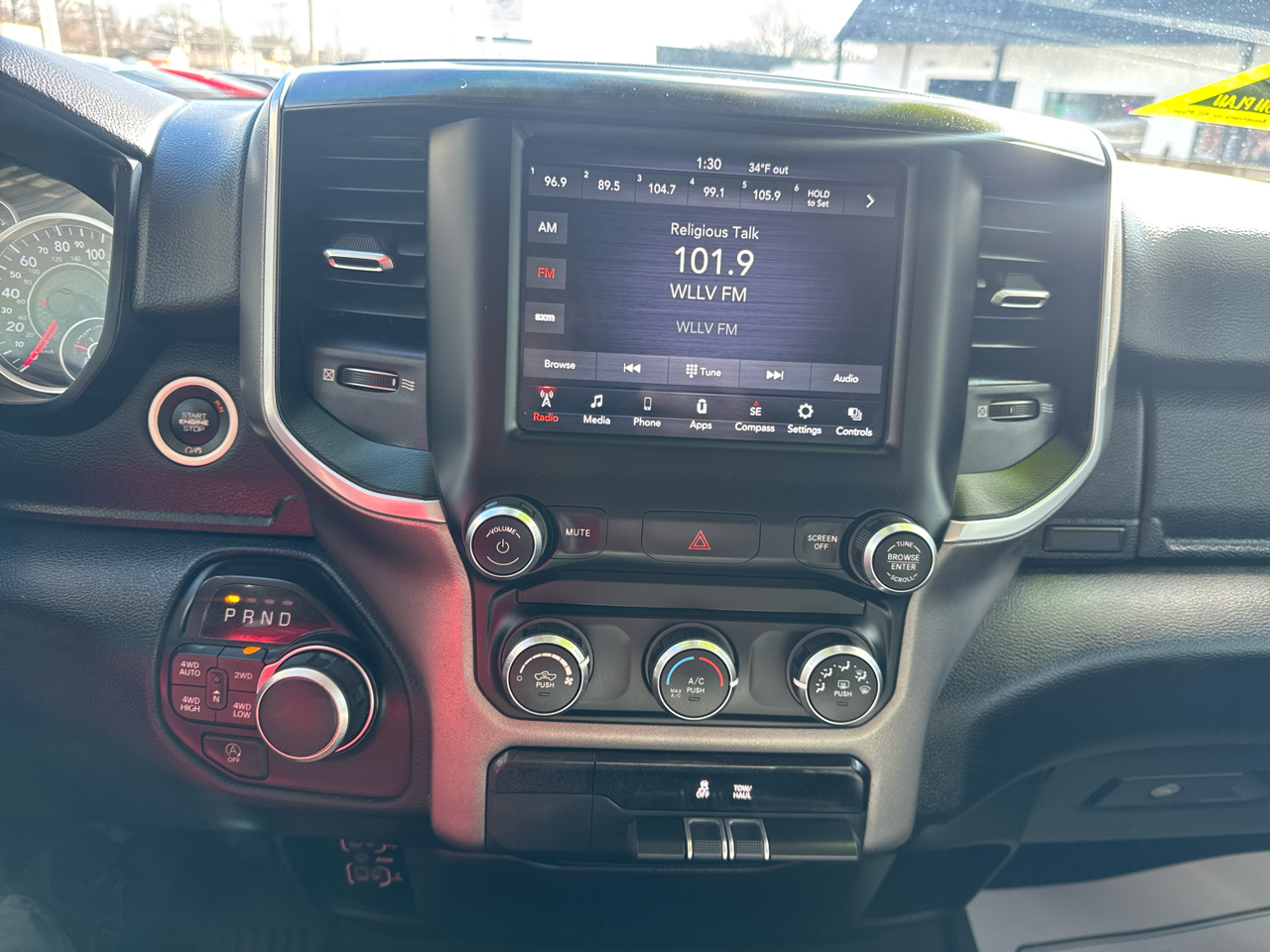 RAM 1500 Big Horn Crew Cab SWB 4WD 2020