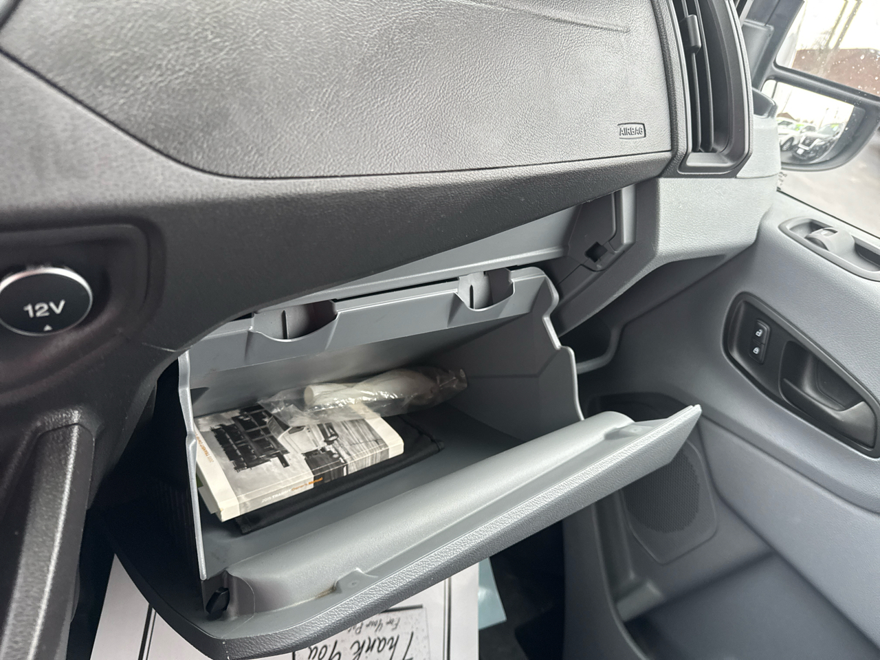 Ford Transit 150 Van Low Roof 60/40 Pass. 130-in. WB 2015