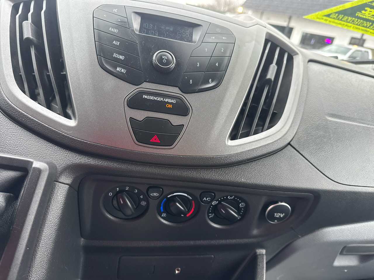 Ford Transit 150 Van Low Roof 60/40 Pass. 130-in. WB 2015