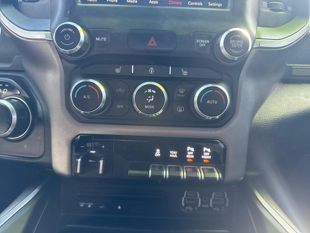 RAM 1500 Big Horn Crew Cab SWB 4WD 2019