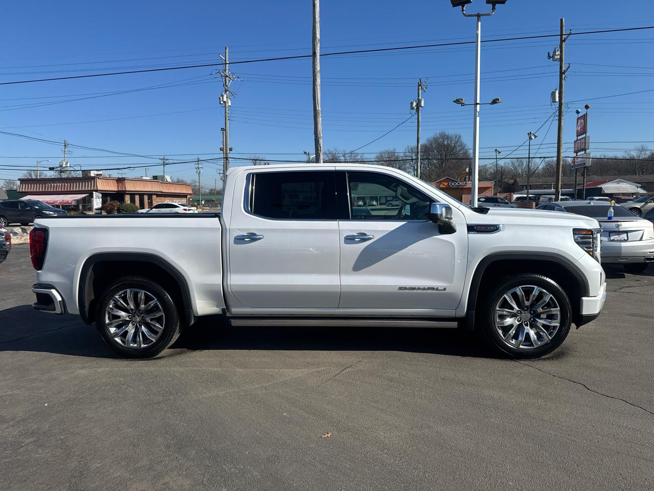 GMC Sierra 1500 Denali Crew Cab Short Box 4WD 2023