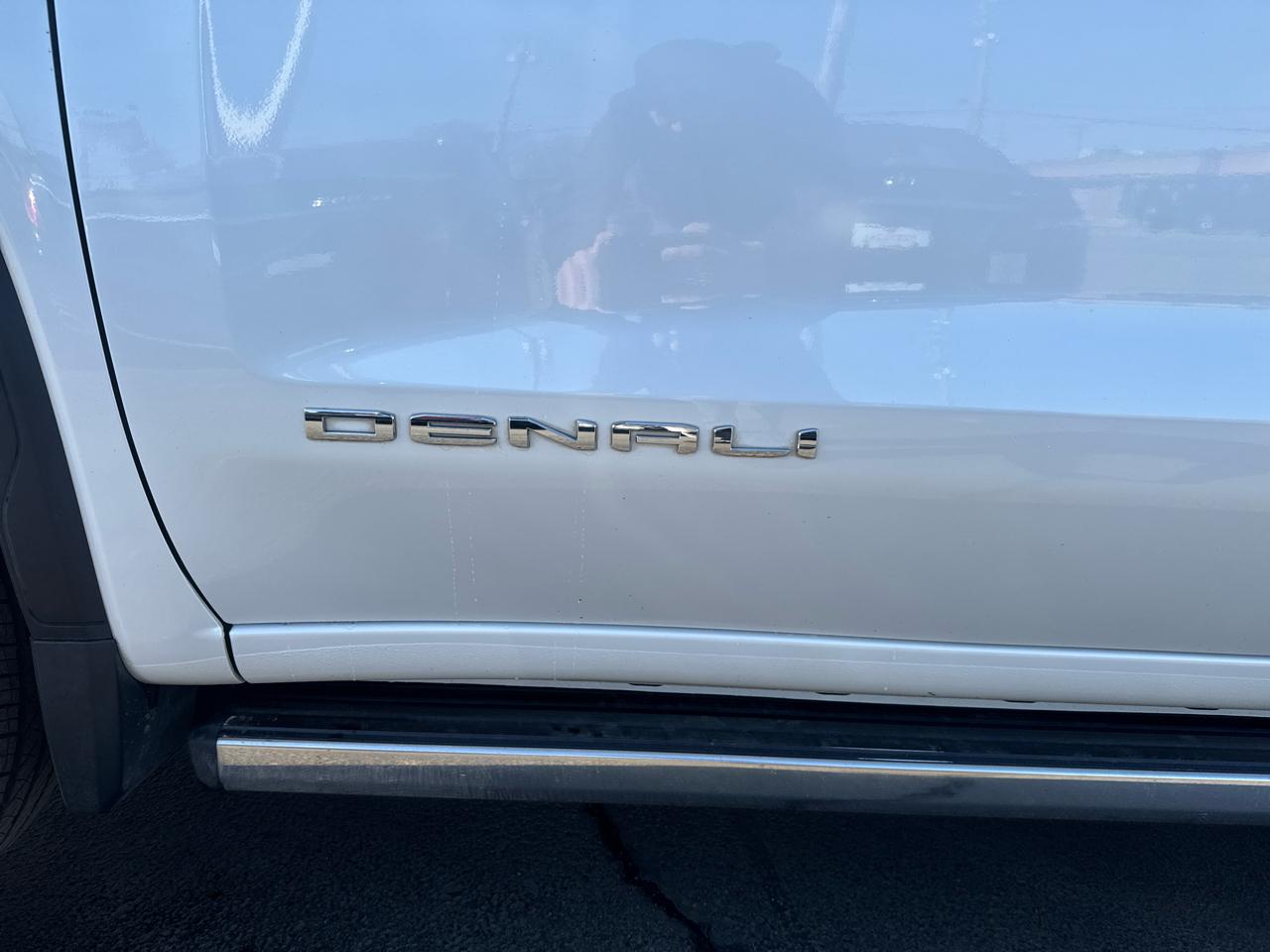 GMC Sierra 1500 Denali Crew Cab Short Box 4WD 2023