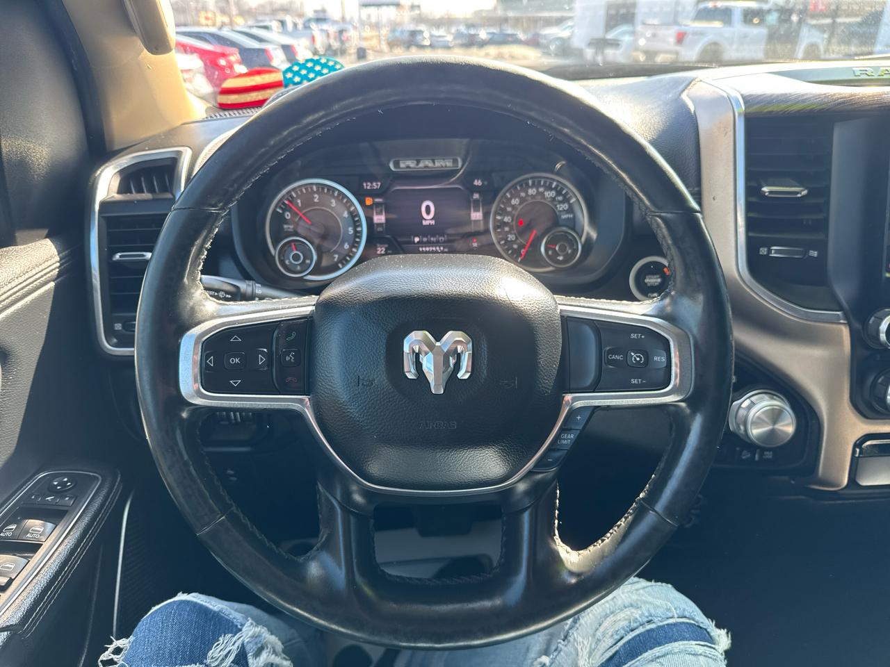 RAM 1500 Laramie Crew Cab SWB 4WD 2019